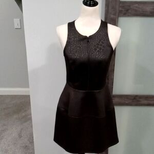 Laundry By Shelli Segal black tonal jacquard leopard print  mini dress size 4